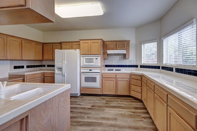 Foto del edificio - Large Home within Clovis Unified