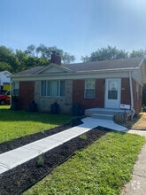 Building Photo - 1719 N Leland Ave