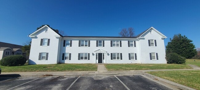 Photo - Upper Level One Bedroom Apartment w Covere...