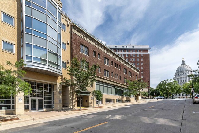 Building Photo - 125 N Hamilton St