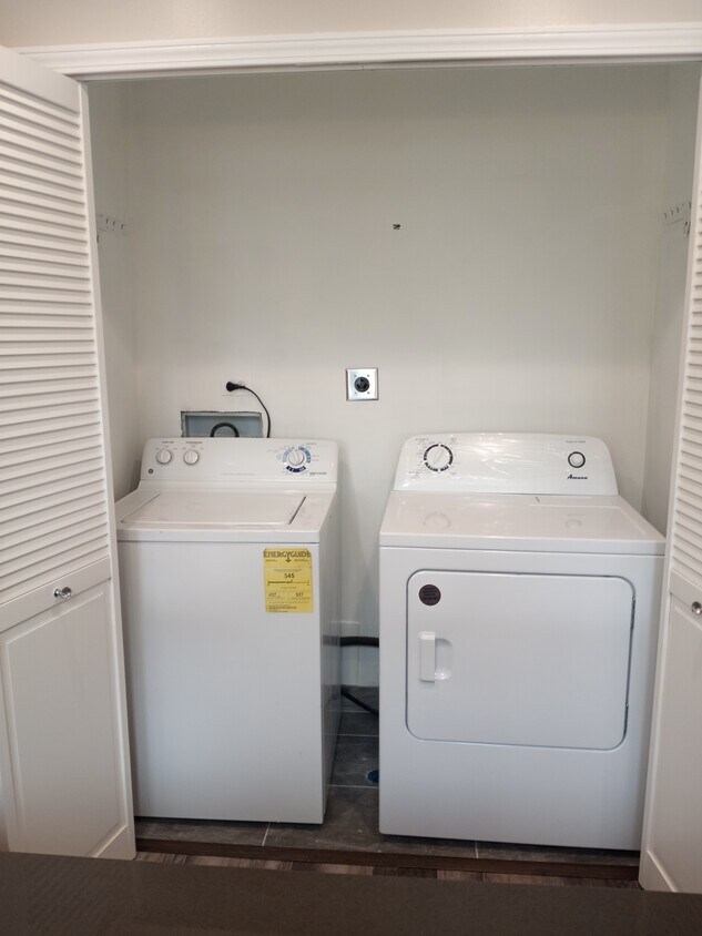 Laundry - 1384 E Wyndham Cir