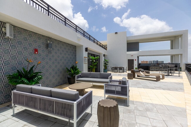 Foto del edificio - Soleste Spring Gardens