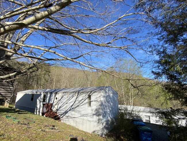 Building Photo - 41 Windy Hill Rd