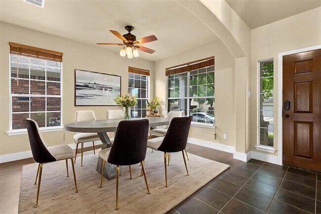 Building Photo - 10128 Channel Island Dr