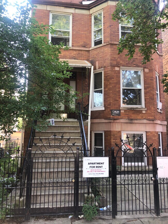 Building Photo - 2421 S Drake Ave