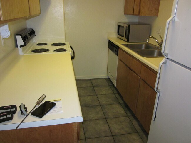Building Photo - 147 Hunolt St