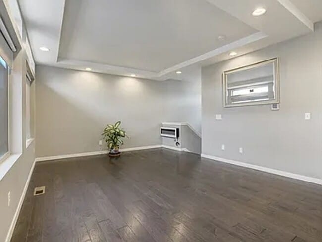 Building Photo - 6585 John Muir Trl