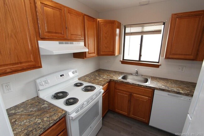 Foto del edificio - 1400 Meriden Rd