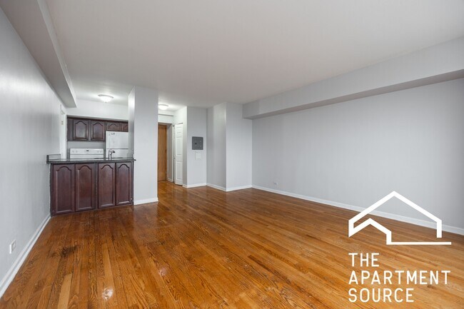 Foto del edificio - 4180 N Marine Dr