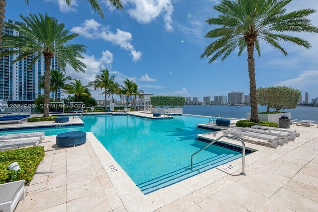 Foto del edificio - 17111 Biscayne Blvd