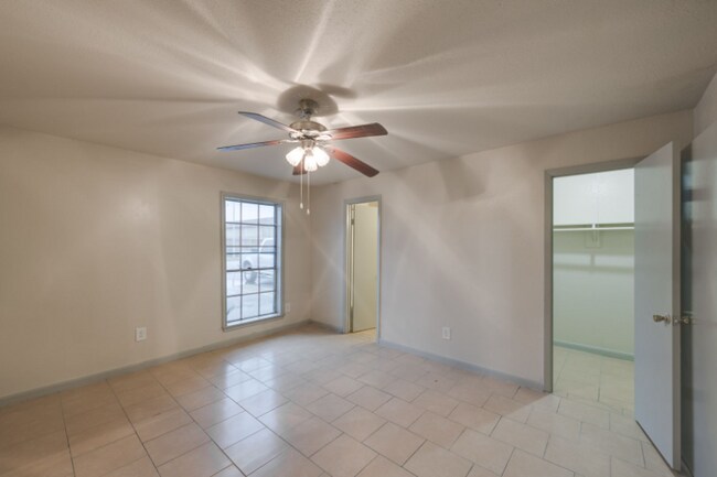 Building Photo - 6655 Atwell St
