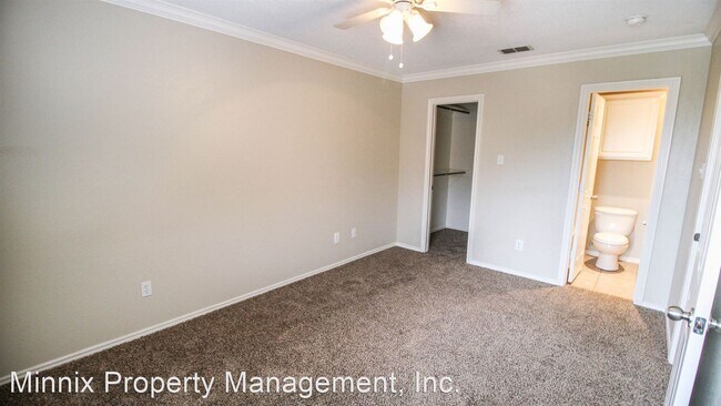 Building Photo - 605 N Elkhart Ave