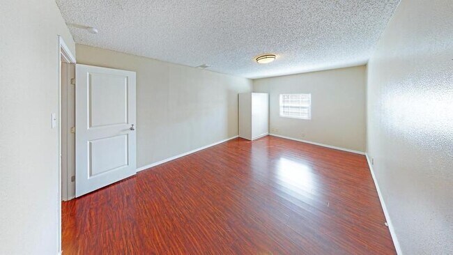 Foto del edificio - 8863 Teaberry Dr