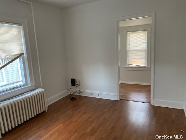 Foto del edificio - 201 Roosevelt Ave