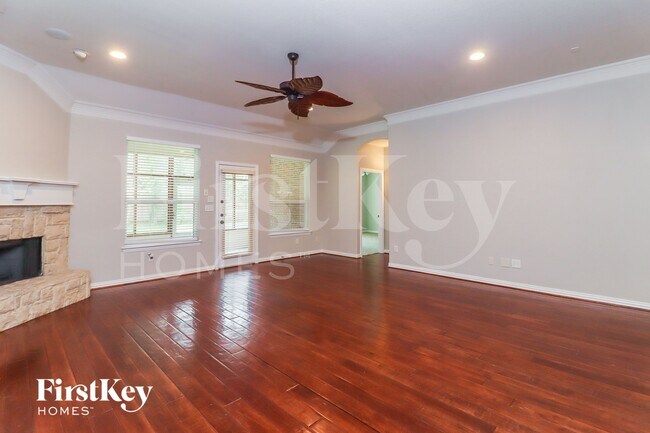 Building Photo - 5228 Estrella Ln