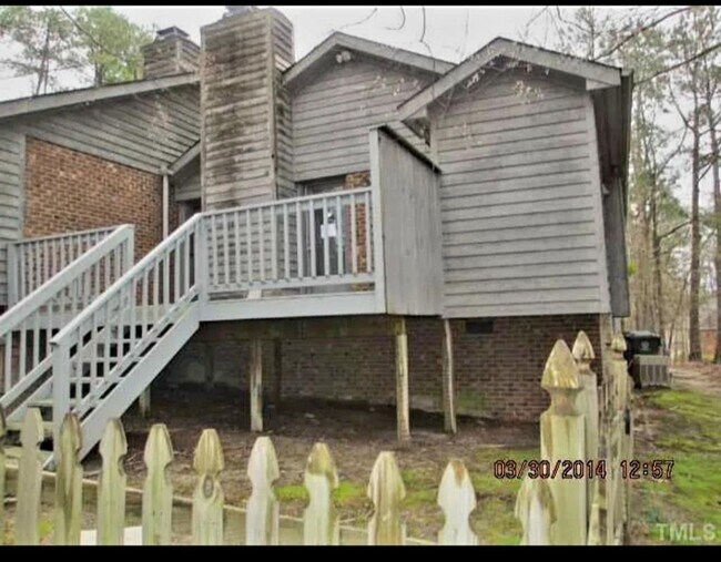Building Photo - 4909 Wallingford Dr