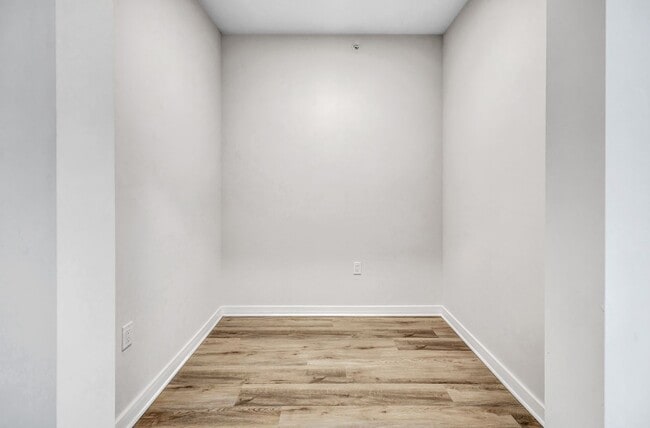 Interior Photo - Kinsley