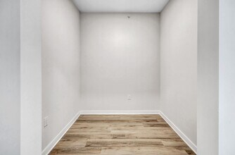 Interior Photo - Kinsley