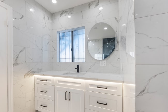 Photo - 1429 Ellsmere Ave Apartment