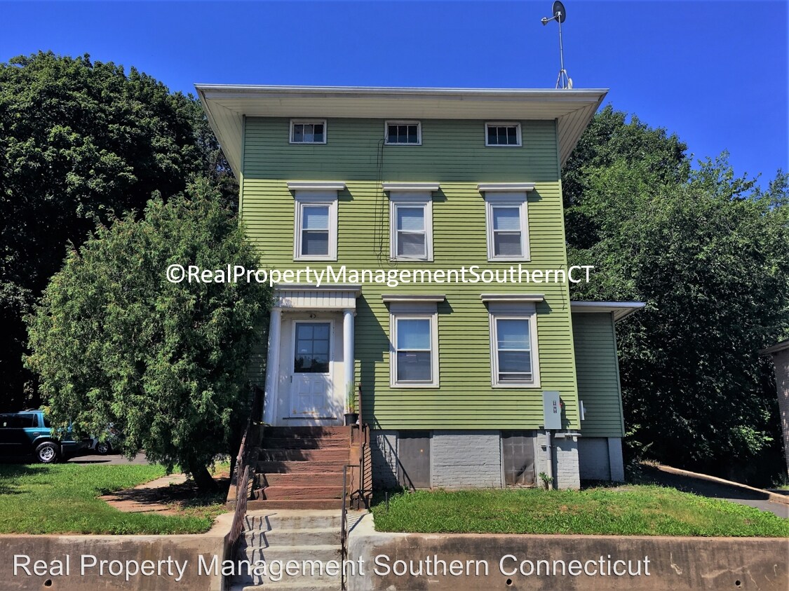 Primary Photo - 45 S High St