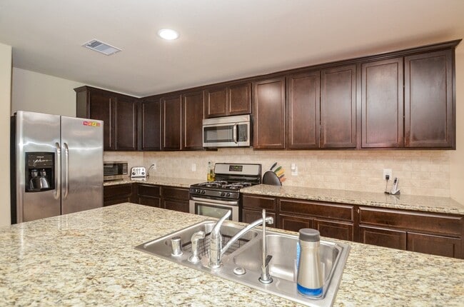 Foto del edificio - 9426 Barton Crossing Ln