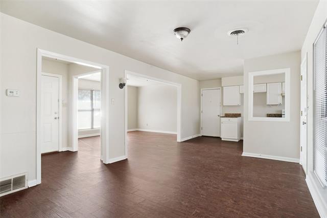 Foto del edificio - 8108 Redwood Dr