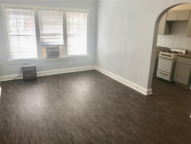 Foto del edificio - 4400 Gaston Ave