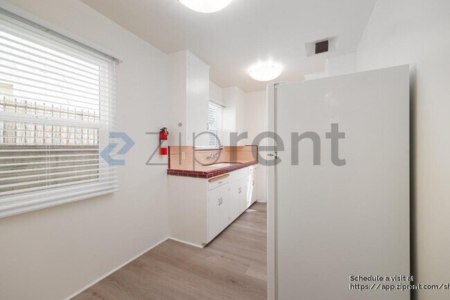 Foto del edificio - 3313 Herman Ave