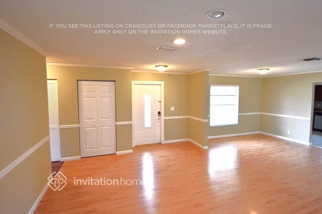 Building Photo - 10966 Winding Creek Way