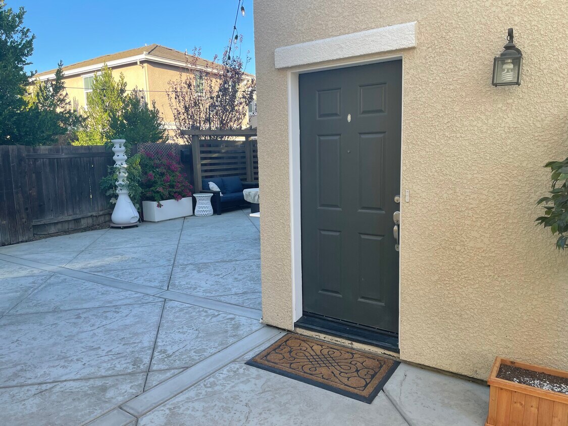 Primary Photo - 22 Puffin Cir