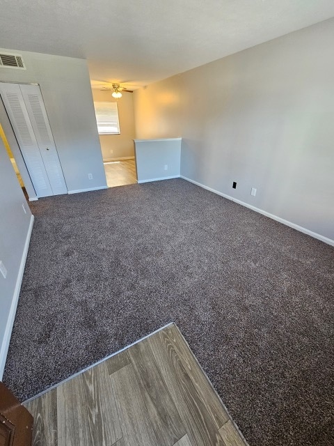 sala de estar - Hillview Manor
