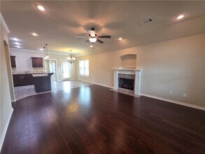 Building Photo - 3072 N Autumn Rose Ave