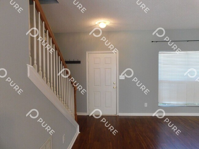 Building Photo - 103 Tallmadge Ct SW