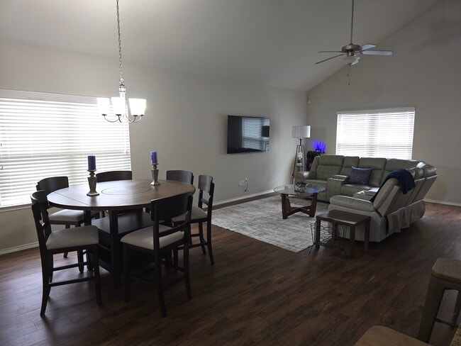 Building Photo - 5407 Dovetail Arbor Trce