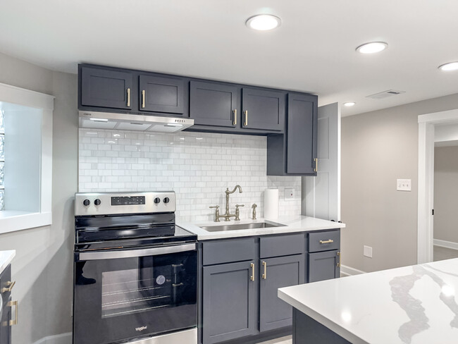 Foto del edificio - 1536 N Hamlin Ave