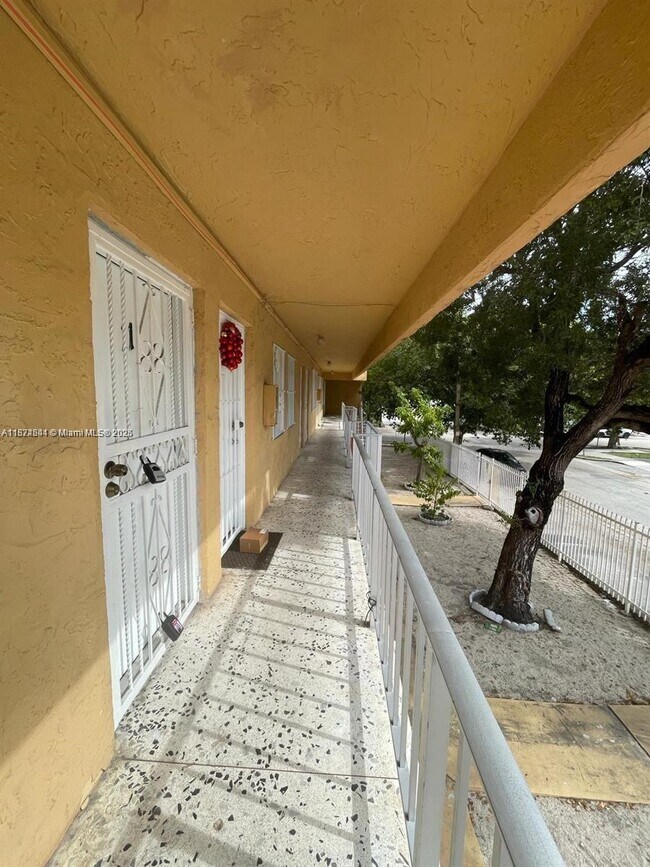 Foto del edificio - 515 SW 3rd St