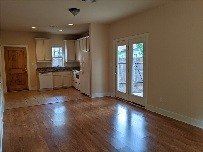 Building Photo - 4513 Clawson Rd