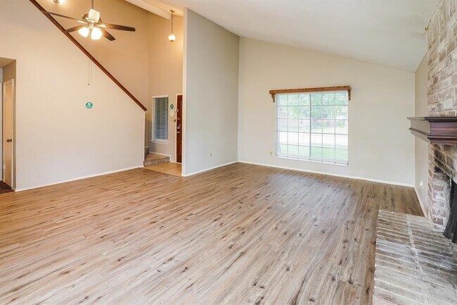 Foto del edificio - 19834 Packwood Dr