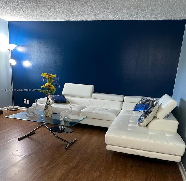 Foto del edificio - 1733 3rd Ave N