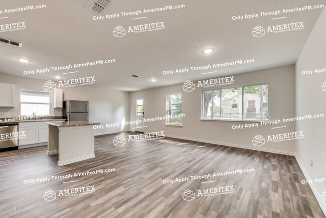 Building Photo - 4519 Circle C Dr