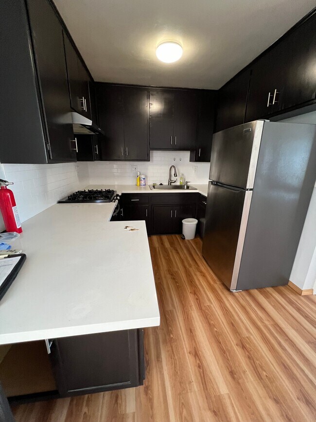 Foto del edificio - 240 S Holliston Ave