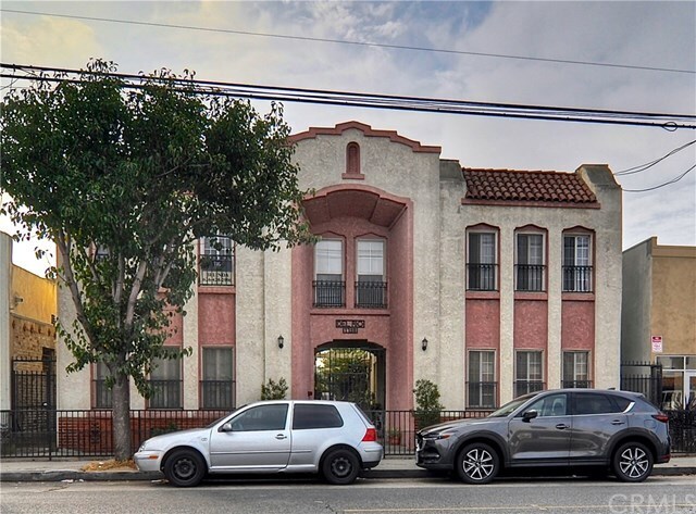 Primary Photo - 1738 E 4th St