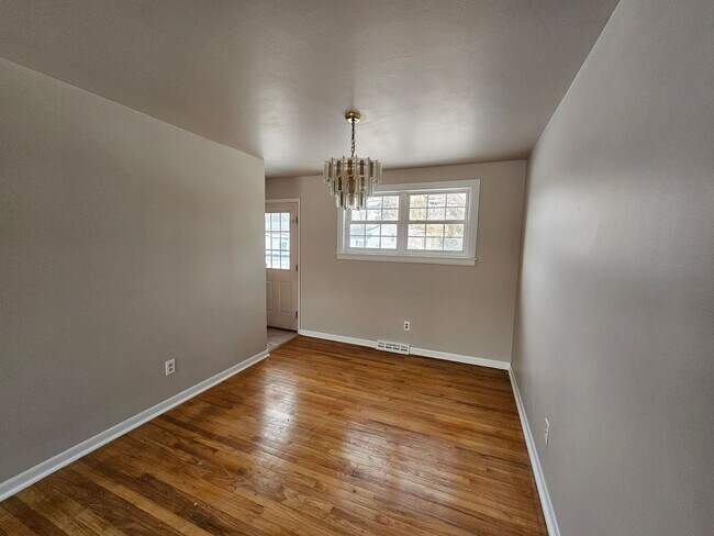 Foto del edificio - 1317 Garfield Dr