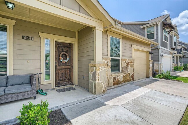 Foto del edificio - 9401 McKnight Lp