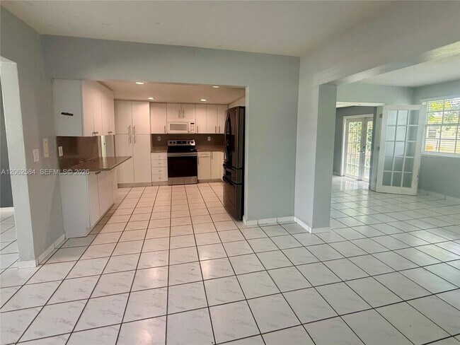 Foto del edificio - 7710 NW 5th St