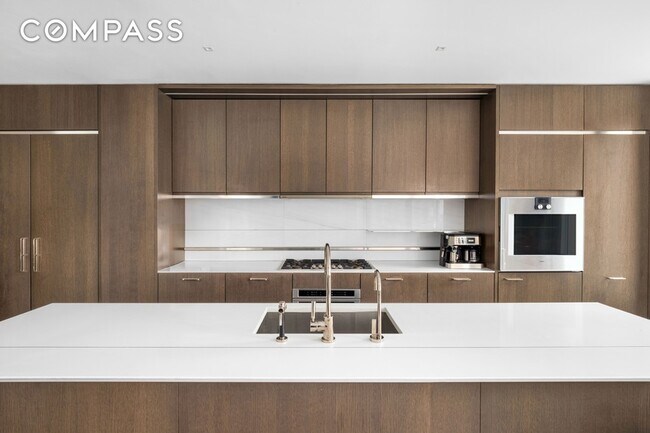 Foto del edificio - 301 E 50th St
