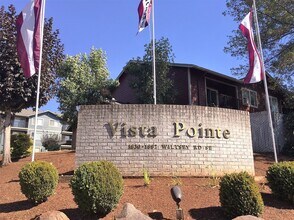 Interior Photo - Vista Pointe Apartments in South Salem Oregon Comfortable Living Near Shopping and I5