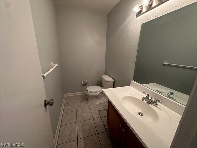 Foto del edificio - 518 SE 6th Pl