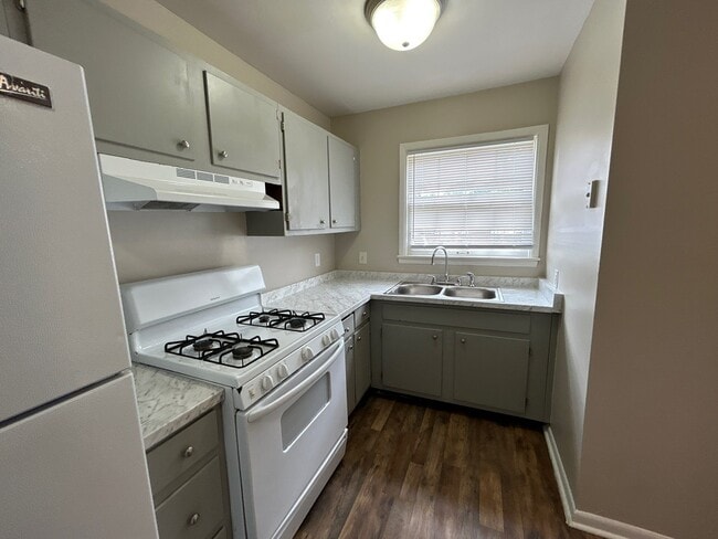Building Photo - 37 Willa Dr