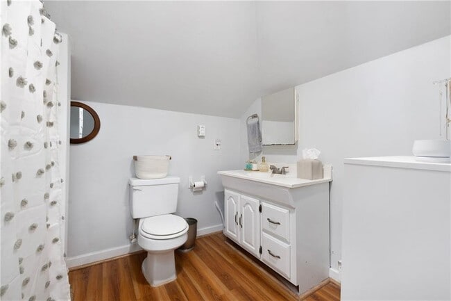 Building Photo - 10 Braman St